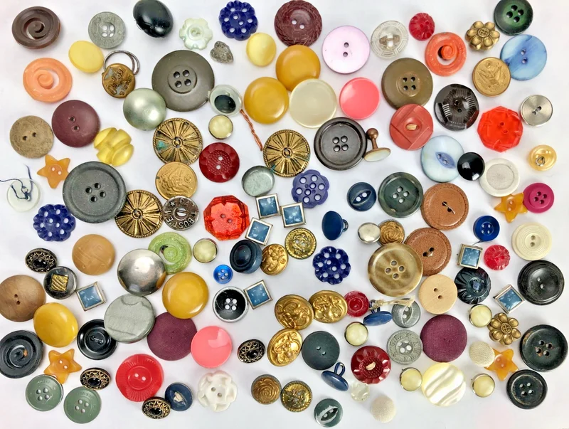 Vintage Buttons Assorted Lot 3 lb 9 oz M